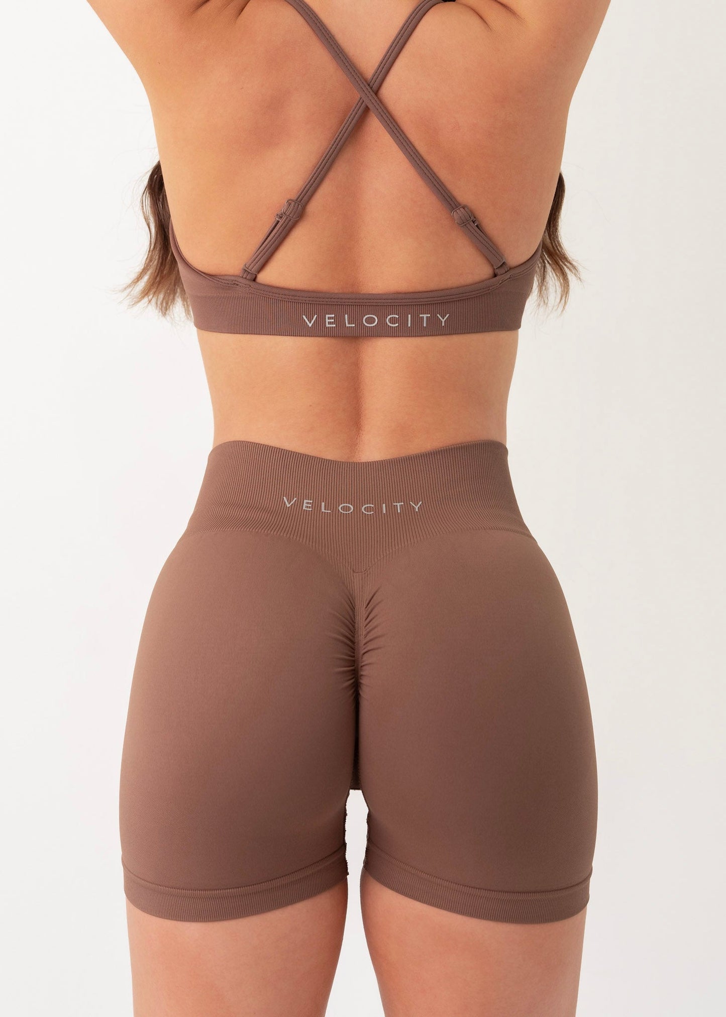 SIGNATURE SCRUNCH SHORTS - CHOCOLATE