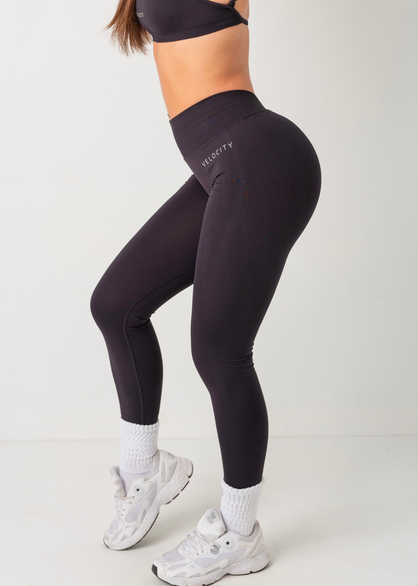 V SCULPT SEAMLESS LEGGINGS - BLACK