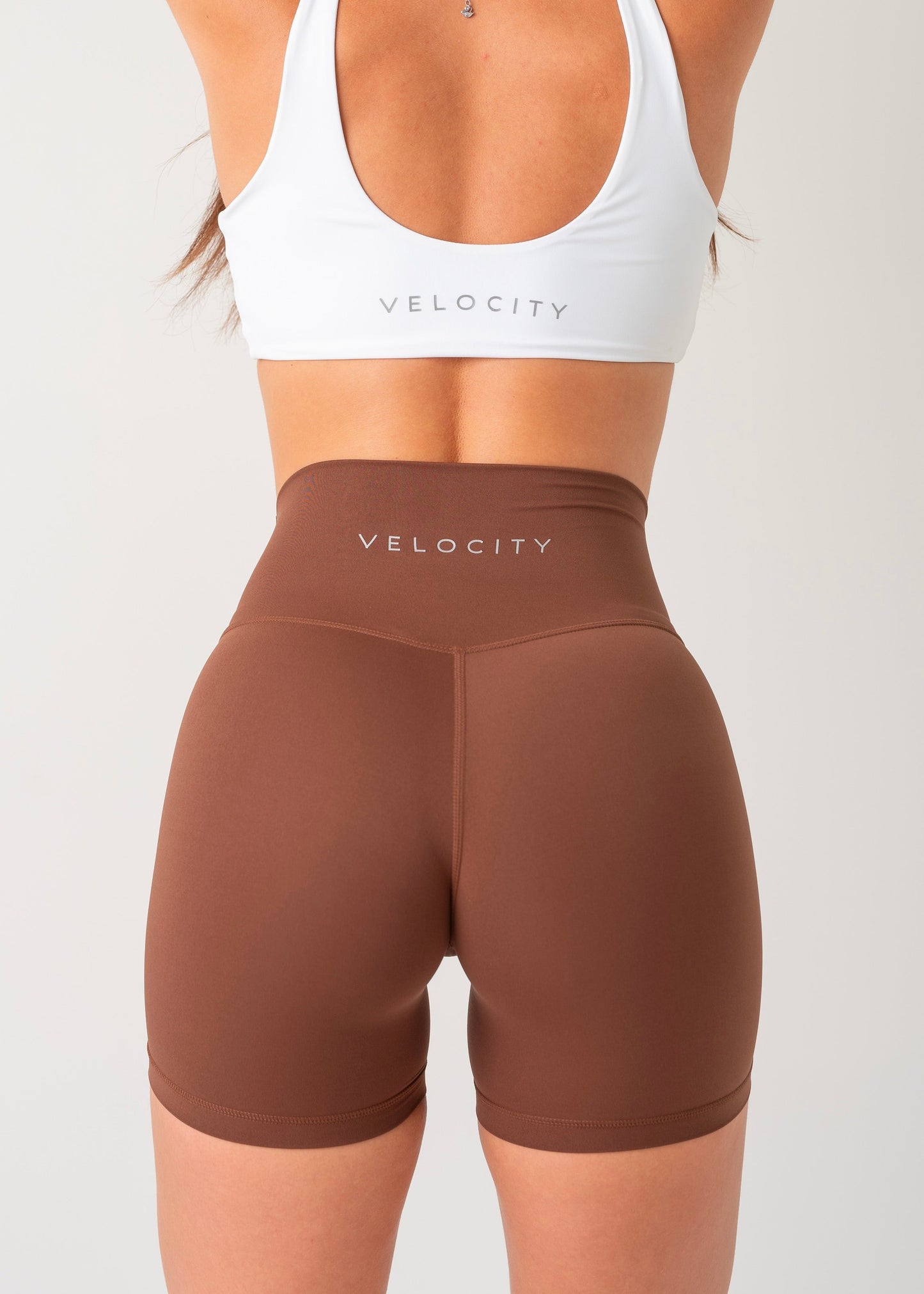 PERFORMANCE SHORTS - WARM CHOCOLATE