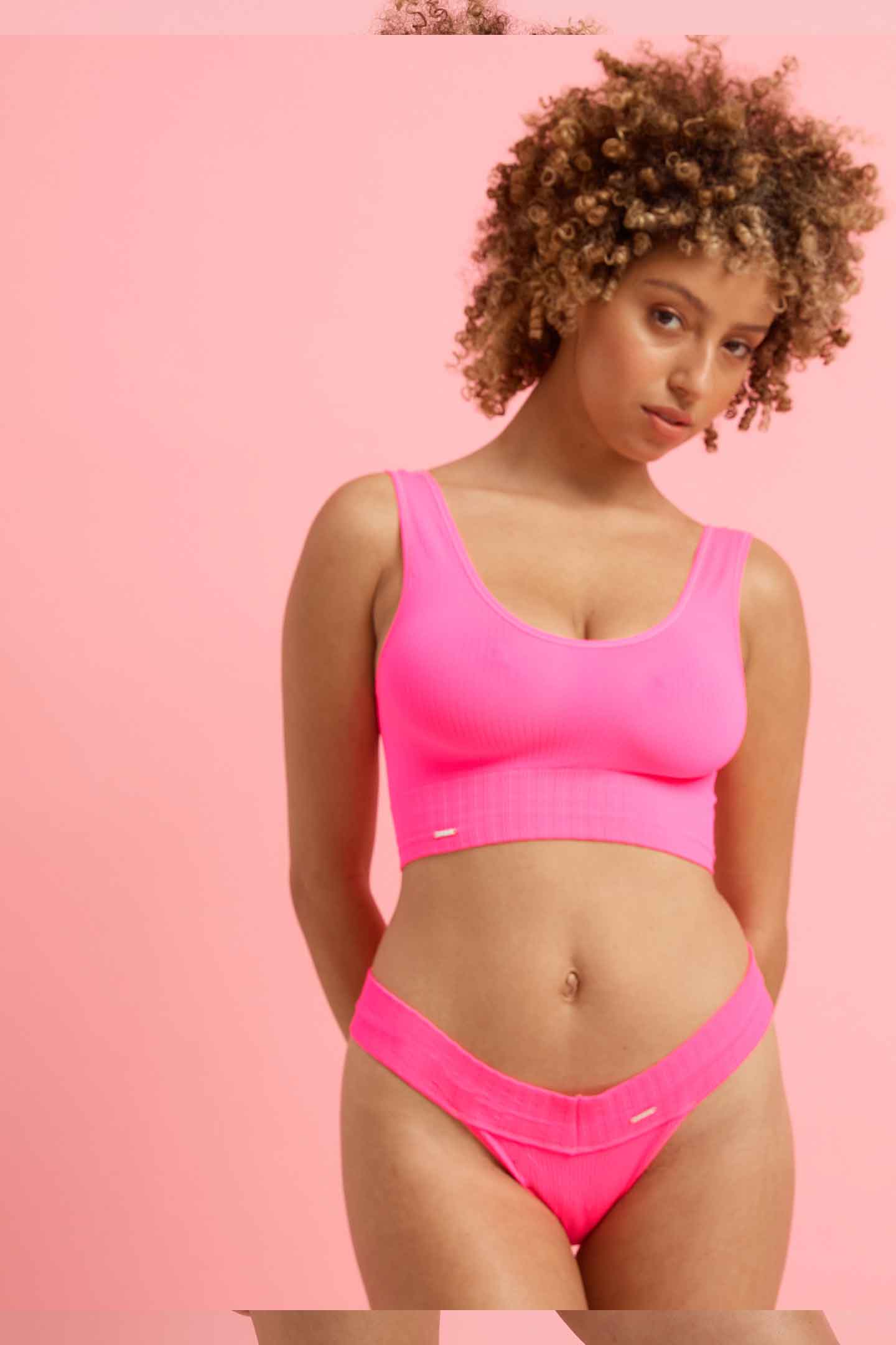 Knockout Pink Ribbed Seamfree G-string Set