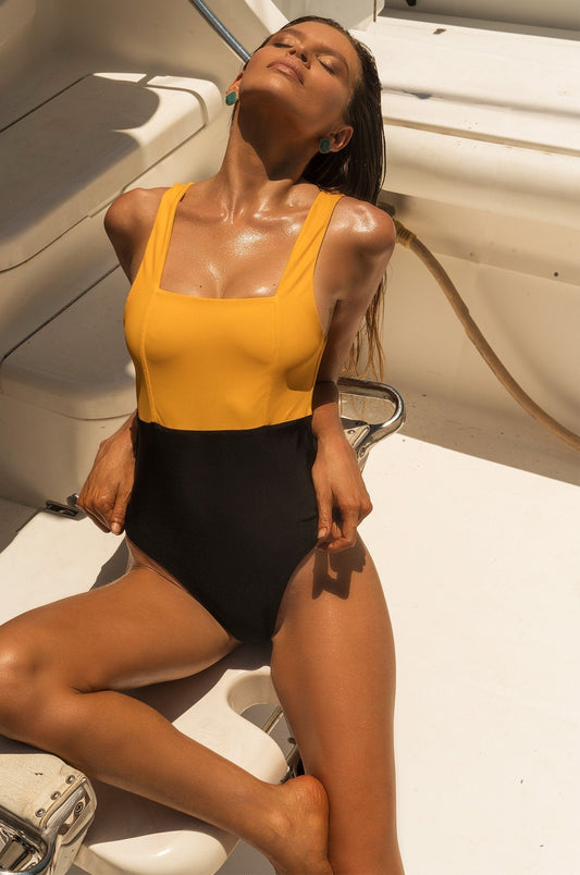 Kahli One-piece // Mustard/black