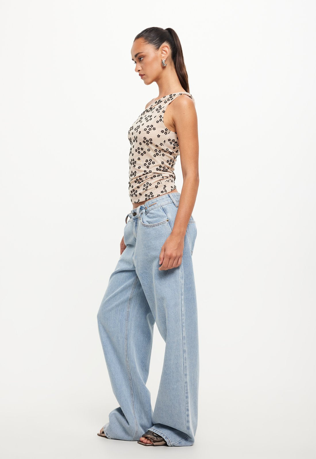 UNVEILING ONE SHOULDER TOP - BEIGE FLORAL