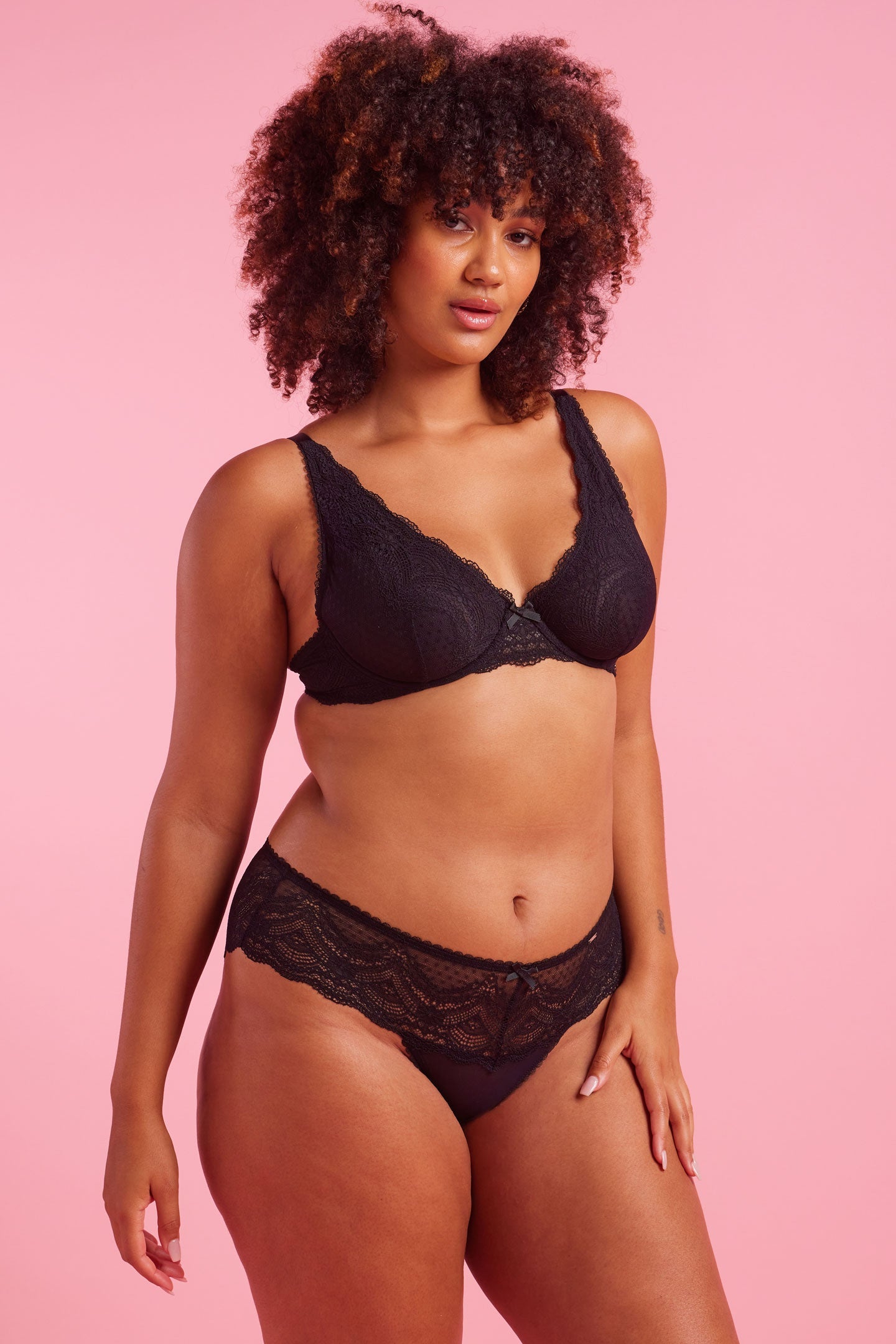Giselle Black Lace Brazilian
