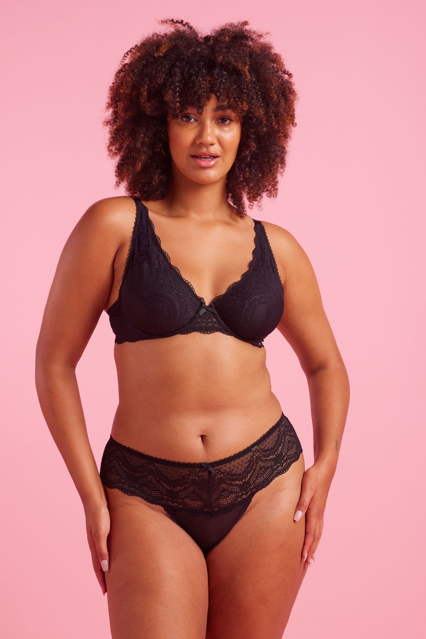 Giselle Black Lace Brazilian