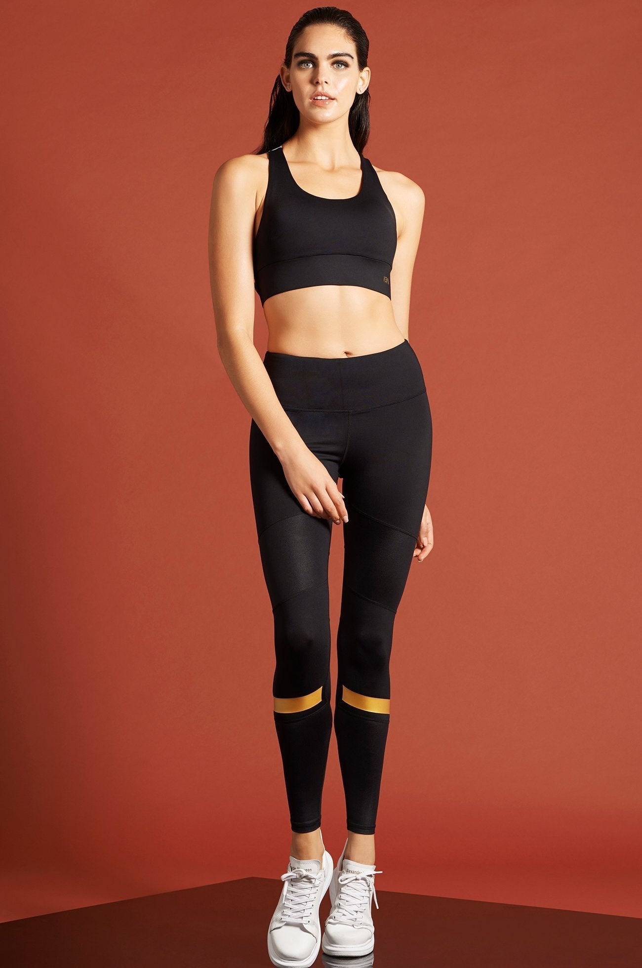 OBLADI CROP TOP BLACK
